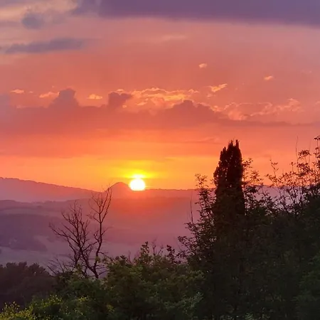 Tenuta Colombaio Bed & Breakfast 4*