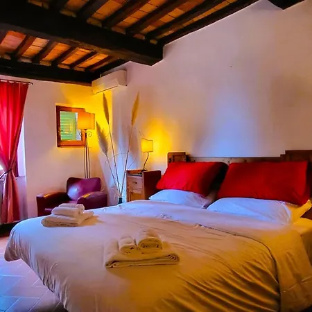 Tenuta Colombaio Bed & Breakfast 4*