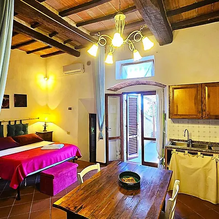 Tenuta Colombaio Bed & Breakfast 4*